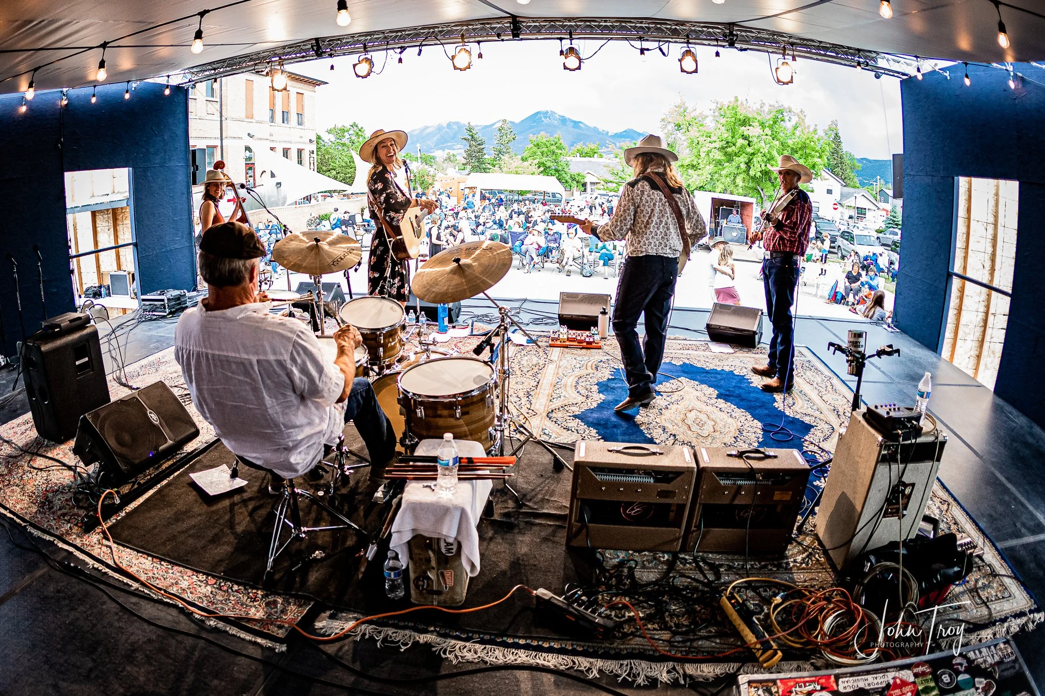 LIVE SHOWS — Little Jane and the Pistol Whips